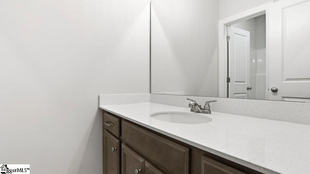 512 Landseer Drive, Landrum, SC 29356