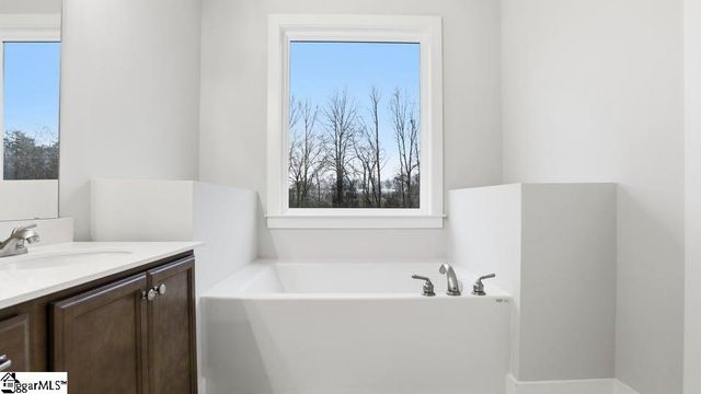 512 Landseer Drive, Landrum, SC 29356