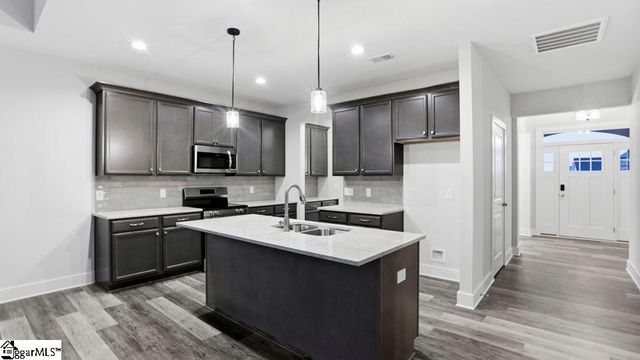 512 Landseer Drive, Landrum, SC 29356