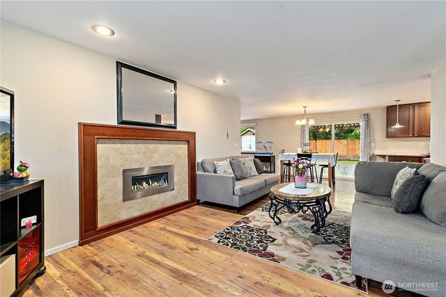 15902 Woodland Avenue E, Puyallup, WA 98375
