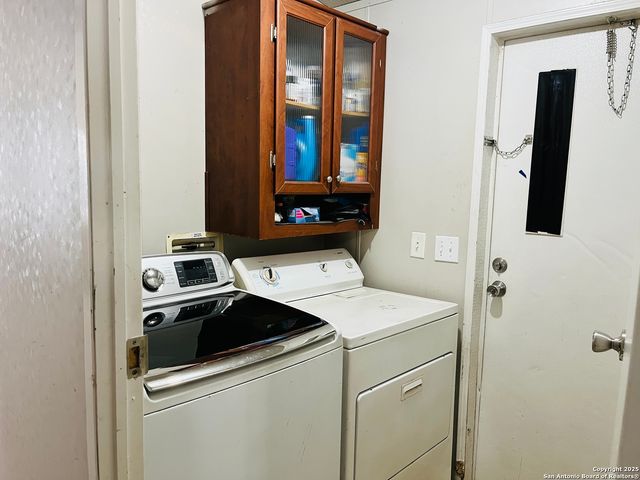 18707 County Road 5736, Castroville, TX 78009