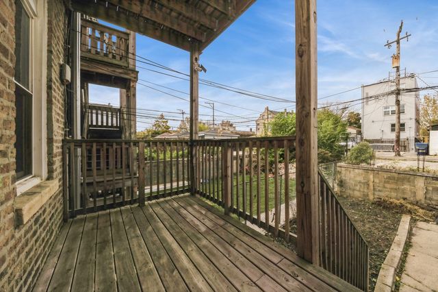 2242 W 19th Street 1R, Chicago, IL 60608