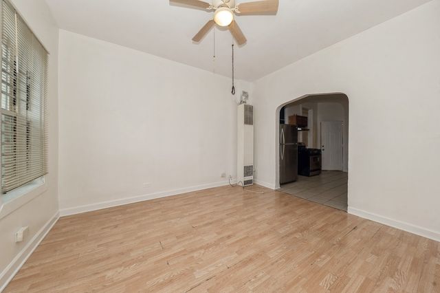 2242 W 19th Street 1R, Chicago, IL 60608