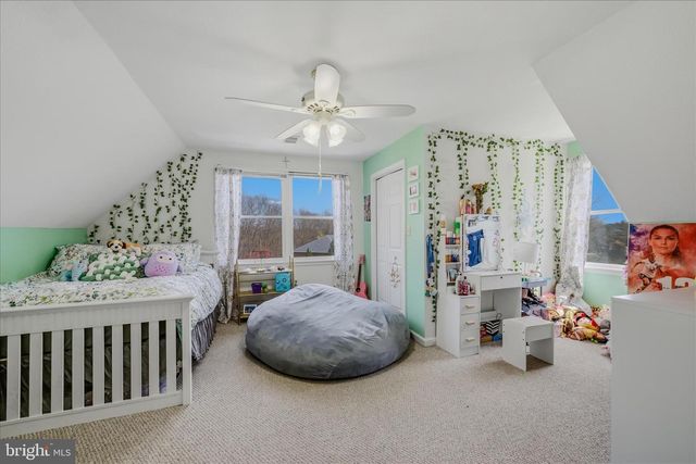 173 RIDGEVIEW DR, Berkeley Springs, WV 25411