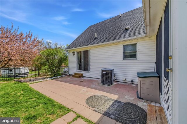 173 RIDGEVIEW DR, Berkeley Springs, WV 25411