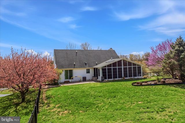 173 RIDGEVIEW DR, Berkeley Springs, WV 25411