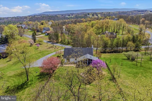 173 RIDGEVIEW DR, Berkeley Springs, WV 25411