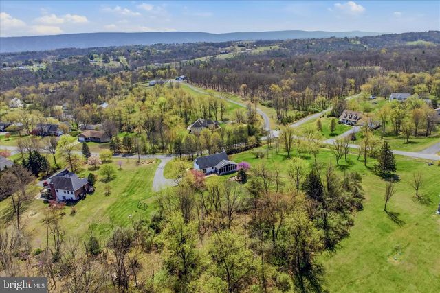 173 RIDGEVIEW DR, Berkeley Springs, WV 25411