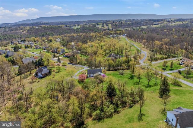 173 RIDGEVIEW DR, Berkeley Springs, WV 25411