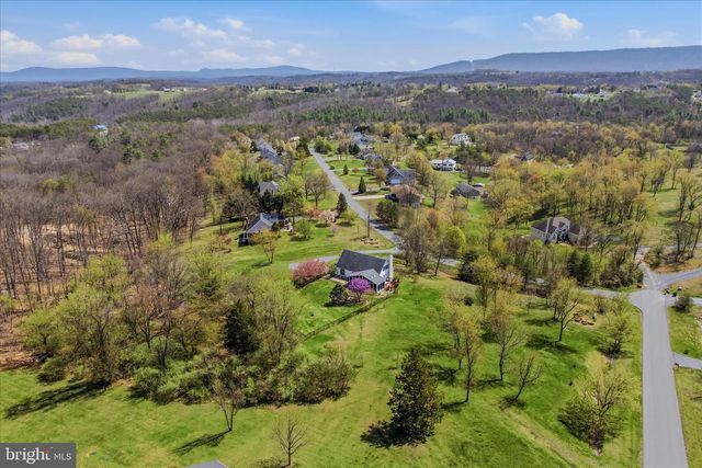 173 RIDGEVIEW DR, Berkeley Springs, WV 25411