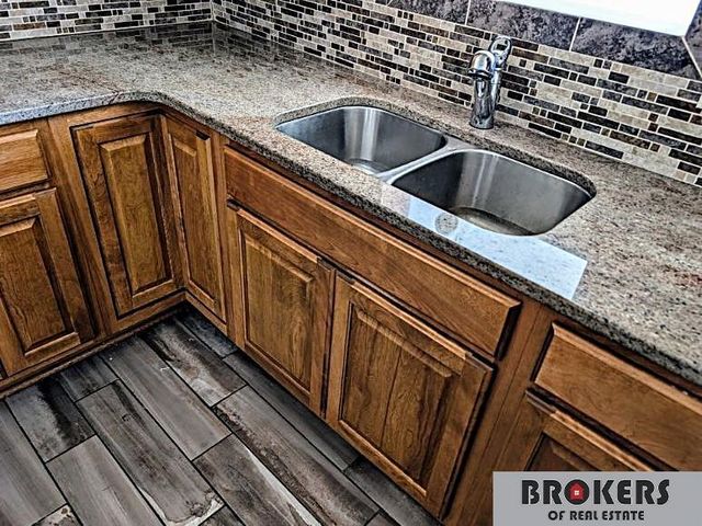 5230 N 13 Street, Lincoln, NE 68521