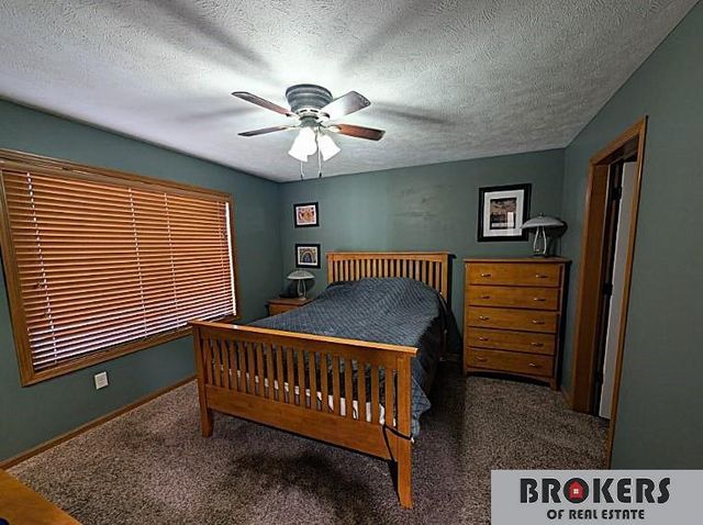 5230 N 13 Street, Lincoln, NE 68521