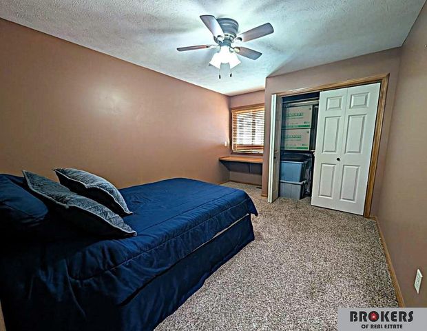 5230 N 13 Street, Lincoln, NE 68521