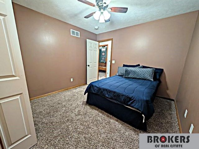 5230 N 13 Street, Lincoln, NE 68521