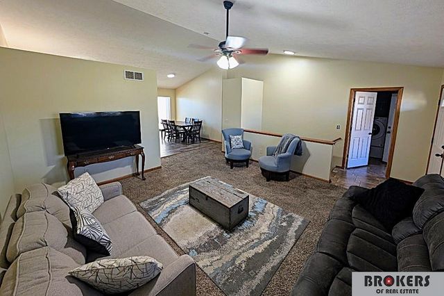 5230 N 13 Street, Lincoln, NE 68521