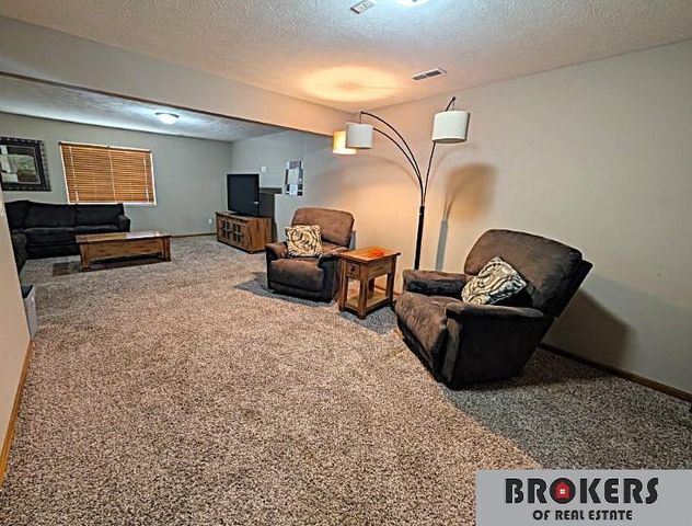 5230 N 13 Street, Lincoln, NE 68521