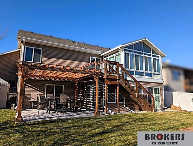 5230 N 13 Street, Lincoln, NE 68521