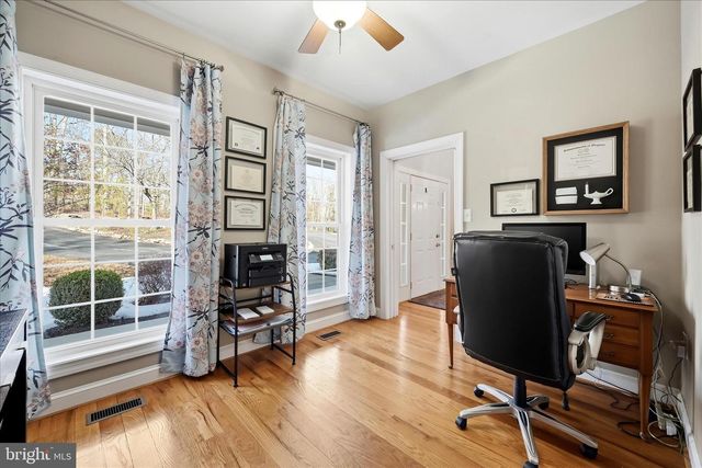 100 NAZARETH DR, Fort Valley, VA 22652