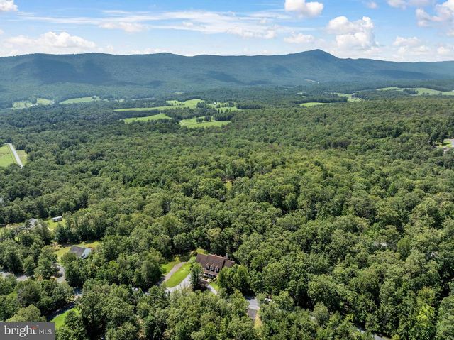 100 NAZARETH DR, Fort Valley, VA 22652