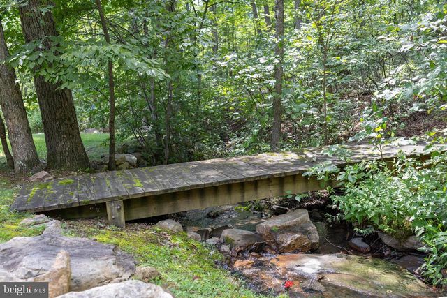 100 NAZARETH DR, Fort Valley, VA 22652