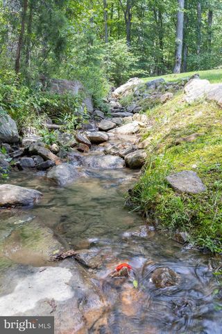 100 NAZARETH DR, Fort Valley, VA 22652