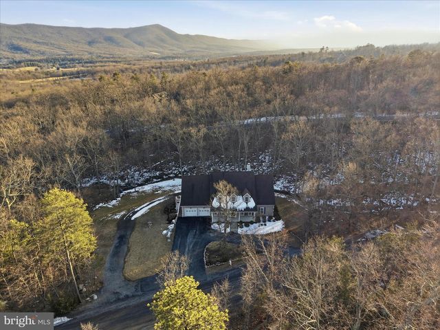 100 NAZARETH DR, Fort Valley, VA 22652