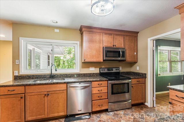 147 Barberry Heights Drive, Brevard, NC 28712