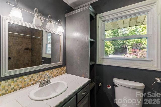 147 Barberry Heights Drive, Brevard, NC 28712