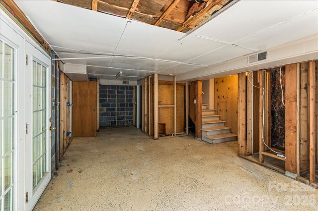 147 Barberry Heights Drive, Brevard, NC 28712