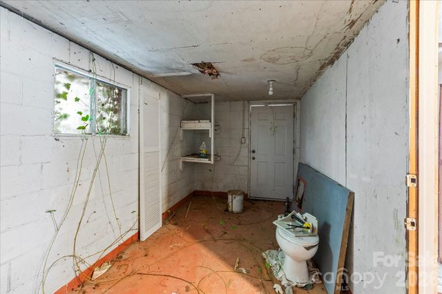 147 Barberry Heights Drive, Brevard, NC 28712