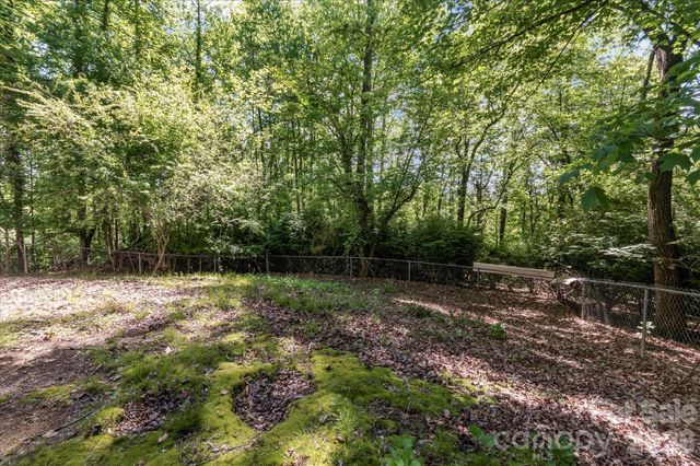 147 Barberry Heights Drive, Brevard, NC 28712