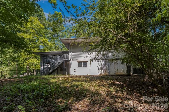 147 Barberry Heights Drive, Brevard, NC 28712