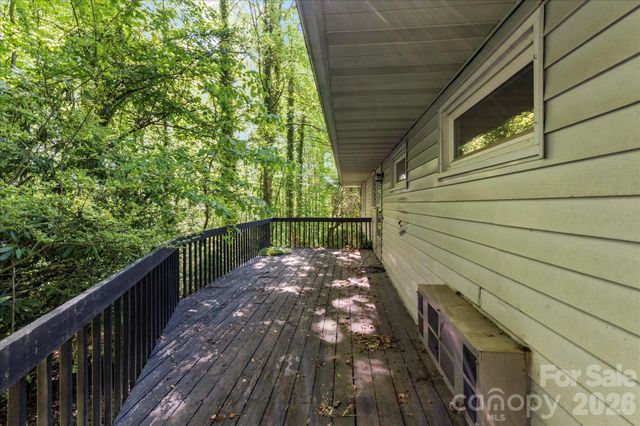 147 Barberry Heights Drive, Brevard, NC 28712