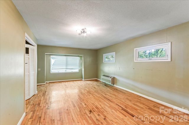 147 Barberry Heights Drive, Brevard, NC 28712