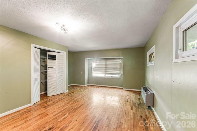 147 Barberry Heights Drive, Brevard, NC 28712
