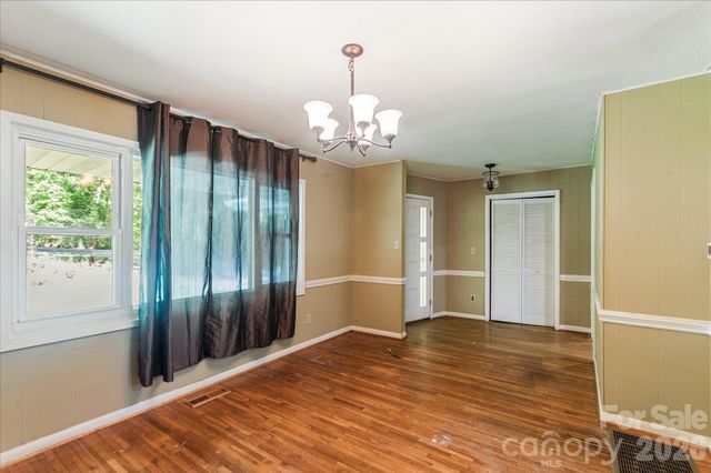 147 Barberry Heights Drive, Brevard, NC 28712