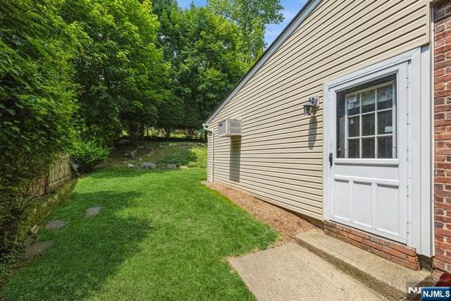 277 Jefferson Avenue, Cresskill, NJ 07626