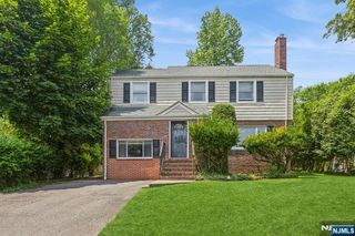277 Jefferson Avenue, Cresskill, NJ 07626