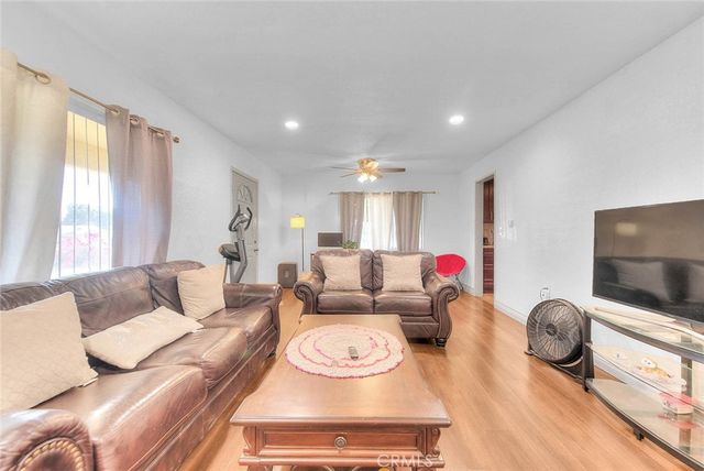 17788 San Bernardino, Fontana, CA 92335