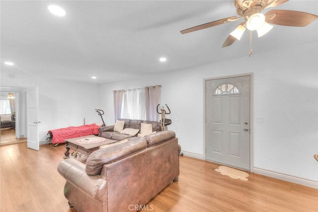17788 San Bernardino, Fontana, CA 92335