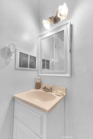 17788 San Bernardino, Fontana, CA 92335