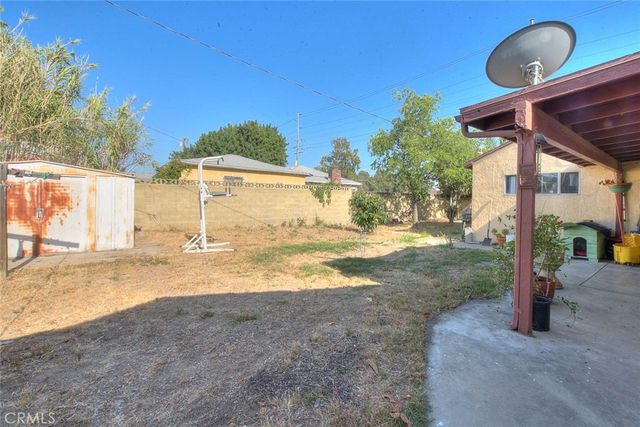 17788 San Bernardino, Fontana, CA 92335