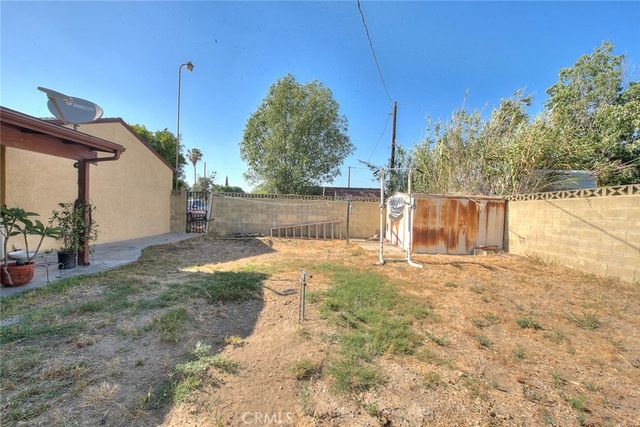 17788 San Bernardino, Fontana, CA 92335