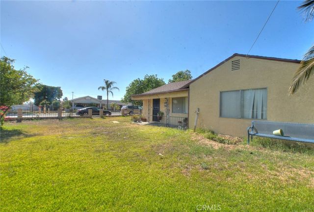 17788 San Bernardino, Fontana, CA 92335