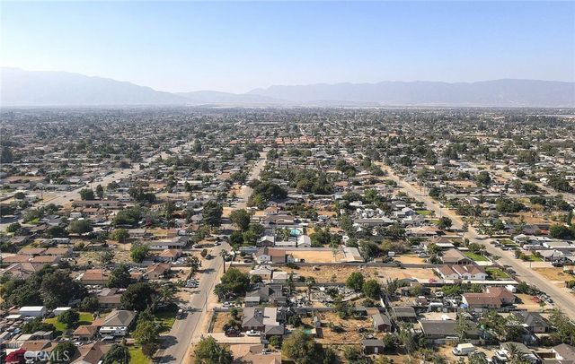 17788 San Bernardino, Fontana, CA 92335