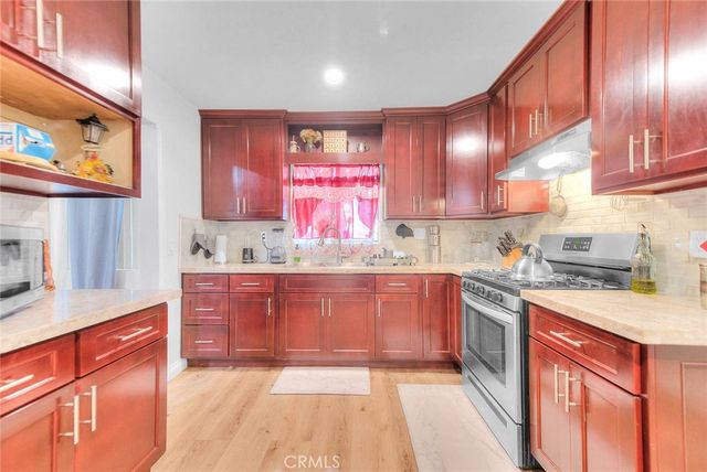 17788 San Bernardino, Fontana, CA 92335