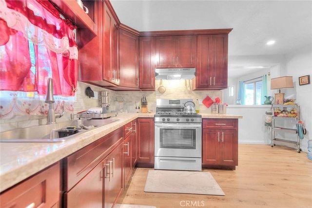17788 San Bernardino, Fontana, CA 92335