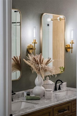 2524 SIENA WAY, Valrico, FL 33596