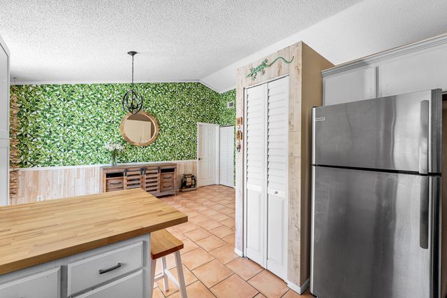 5202 Tarregon Lane, Palm Beach Gardens, FL 33418