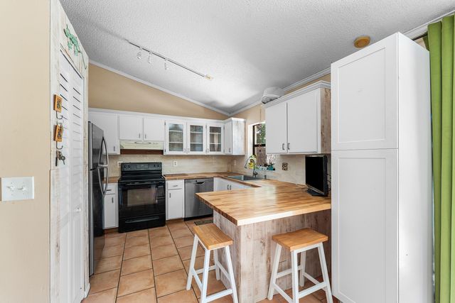 5202 Tarregon Lane, Palm Beach Gardens, FL 33418